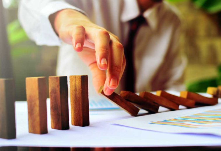 مدیریت ثبات مالی در زمان رکود اقتصادی